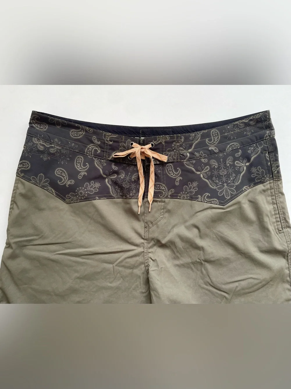Howler Brothers Los Vaqueros Board Shorts, Bandana Dark Olive, Size 36